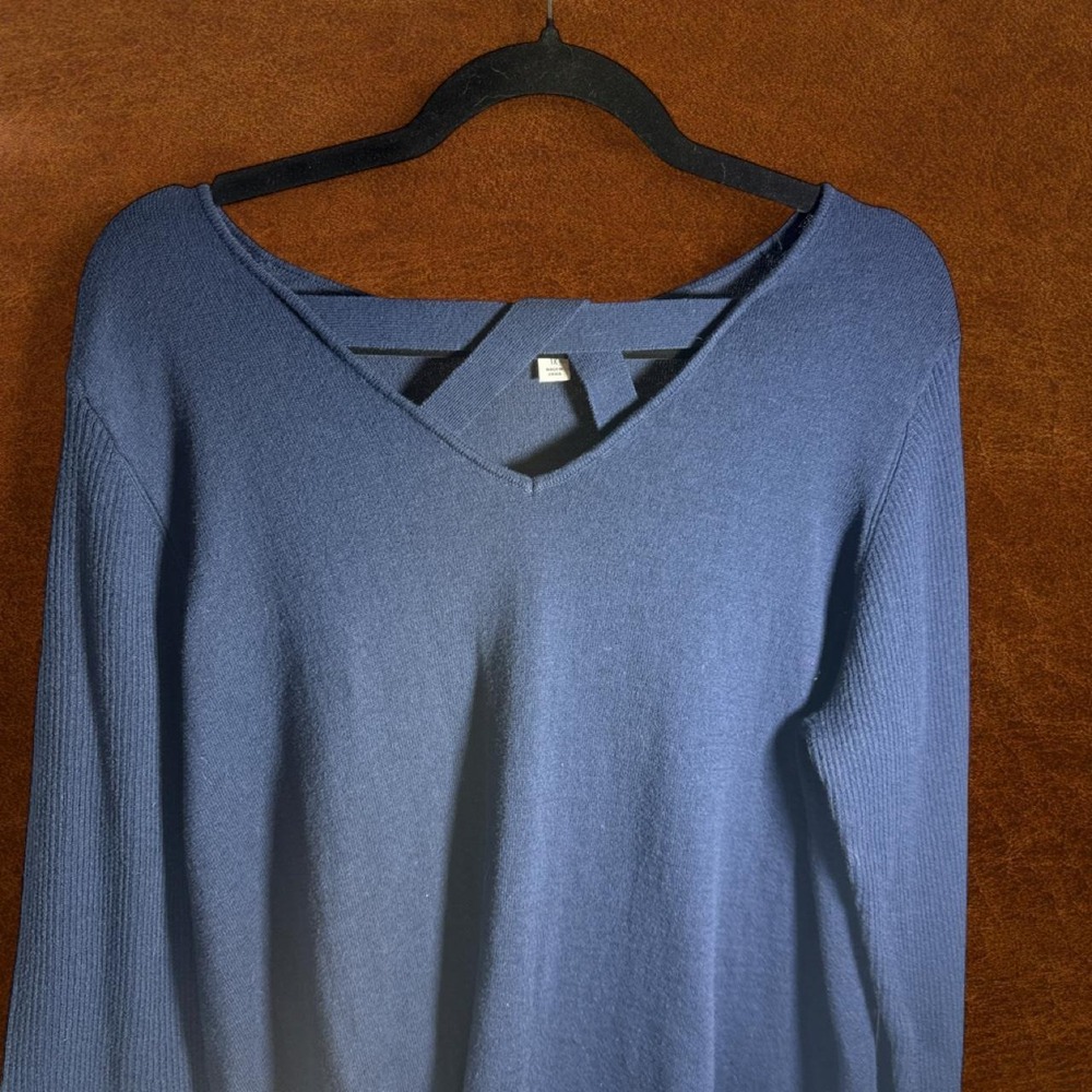 Kim Rogers Tshirt - Picture 2 of 5